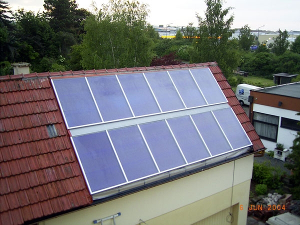 Moderner Keramik-Systemofen mit Heiztechnik